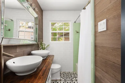 $575,000 | 2403 Little John Lane, Austin, TX 78704