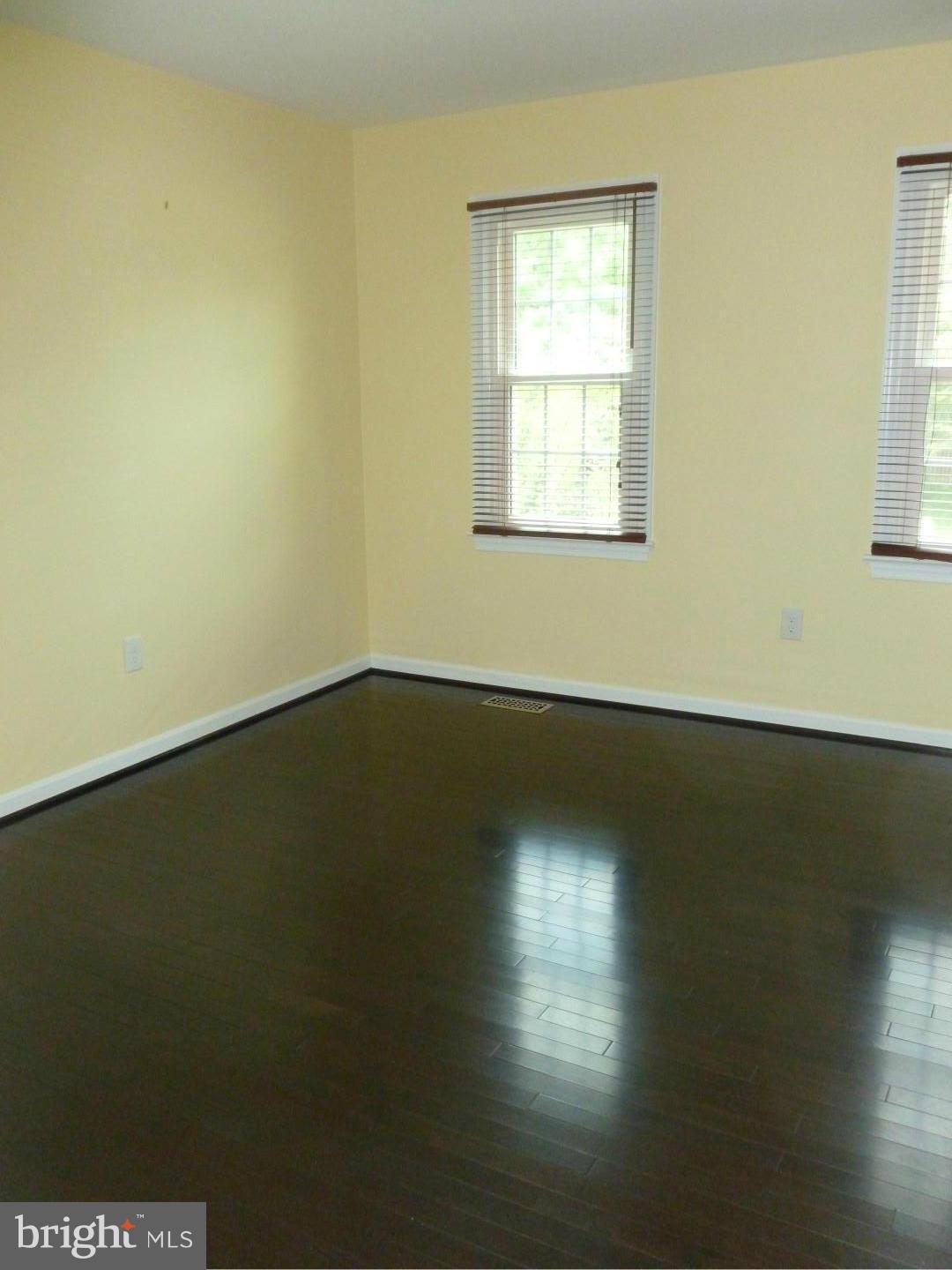 7811 Richfield Road Springfield, VA 22153 - Photo 14 of 15 Interior (General)