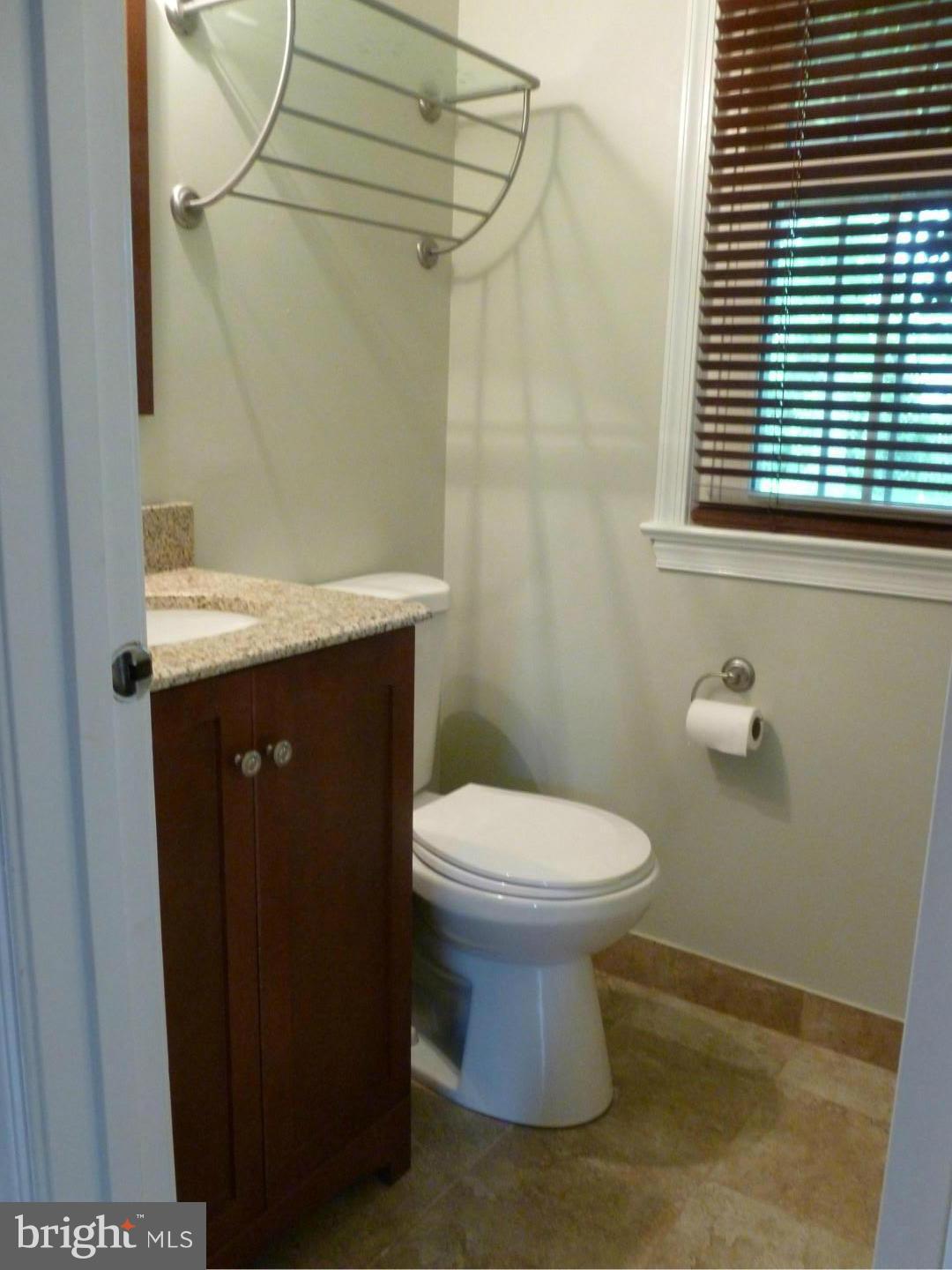 7811 Richfield Road Springfield, VA 22153 - Photo 5 of 15 Bath