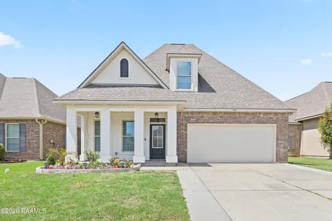 $325,000 | 202 Caillou Grove Road, Youngsville, LA 70592