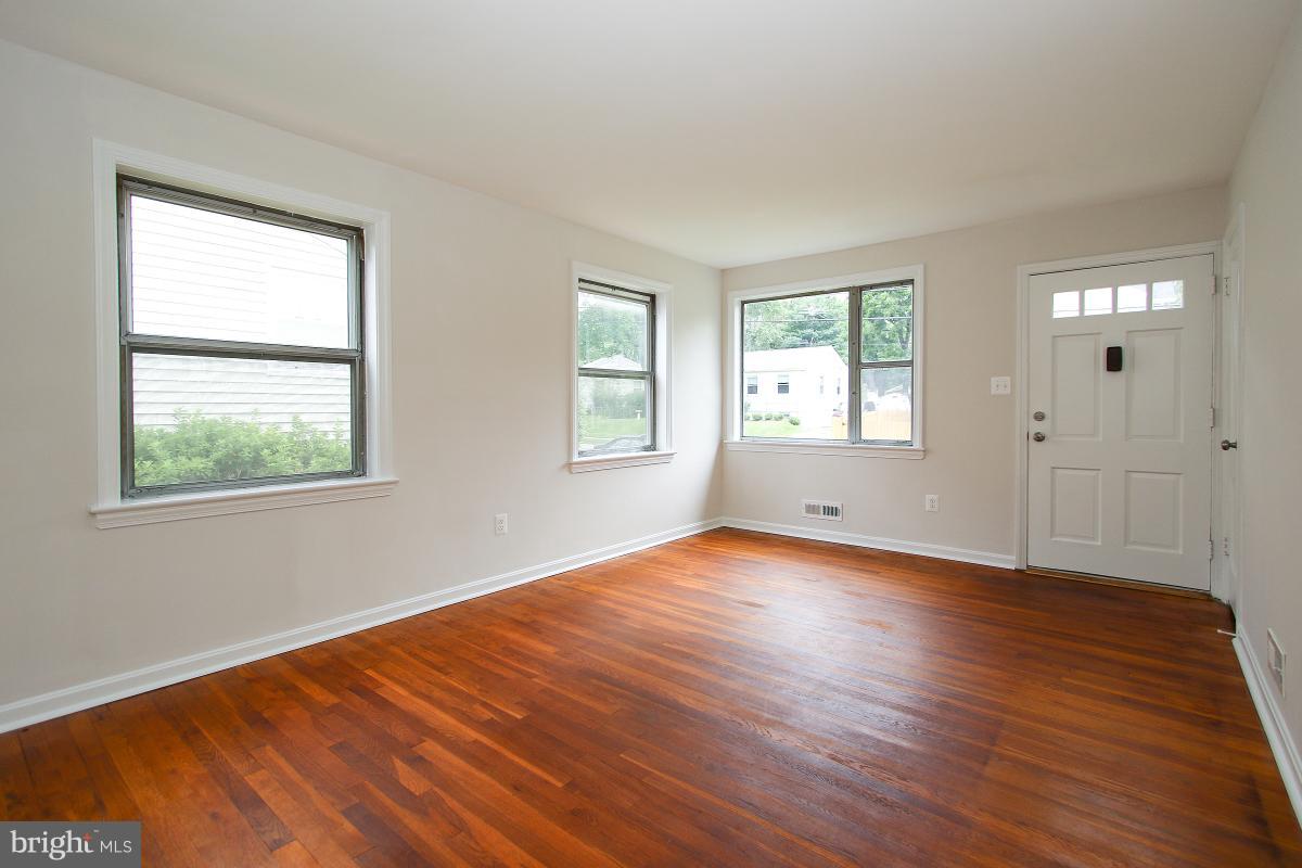 3408 Anderson Road Kensington, MD 20895 - Photo 5 of 30 Living Room/Dining Rm Combo. Gr. Natural Light!