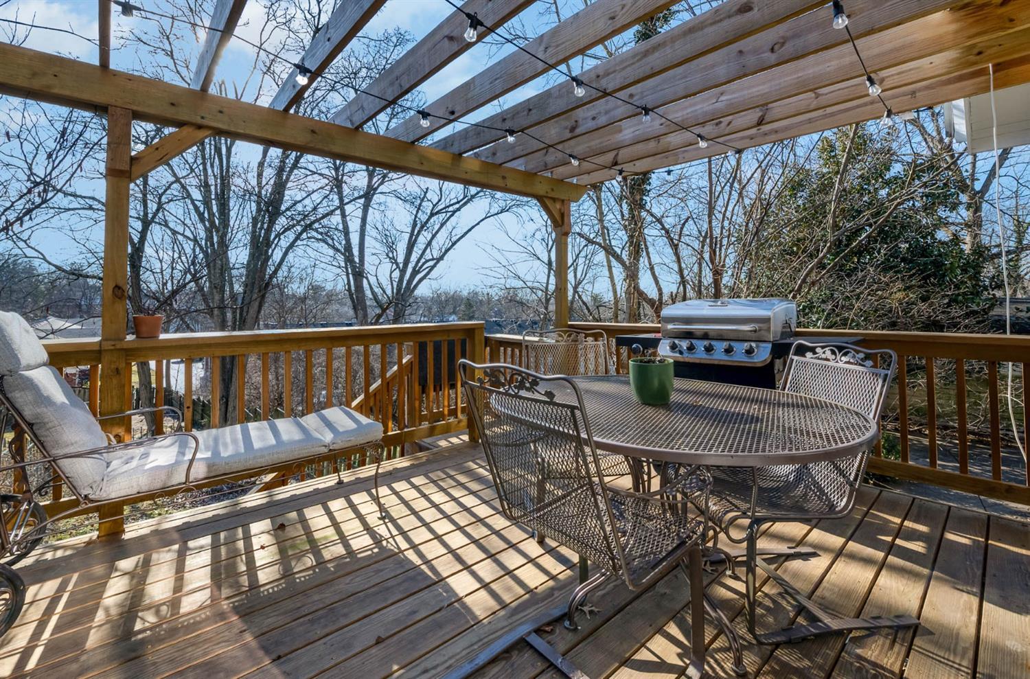 5806 Montgomery Road Cincinnati, OH 45212 - Photo 7 of 25