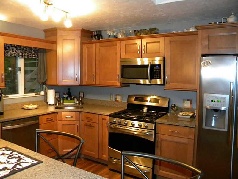 12460 Roth Drive North Huntingdon, PA 15642 - Photo 11 of 18 Kitchen.
