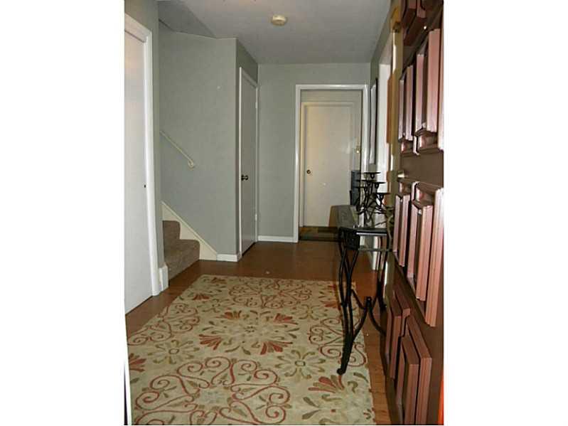 12460 Roth Drive North Huntingdon, PA 15642 - Photo 4 of 18 Entry/Foyer.
