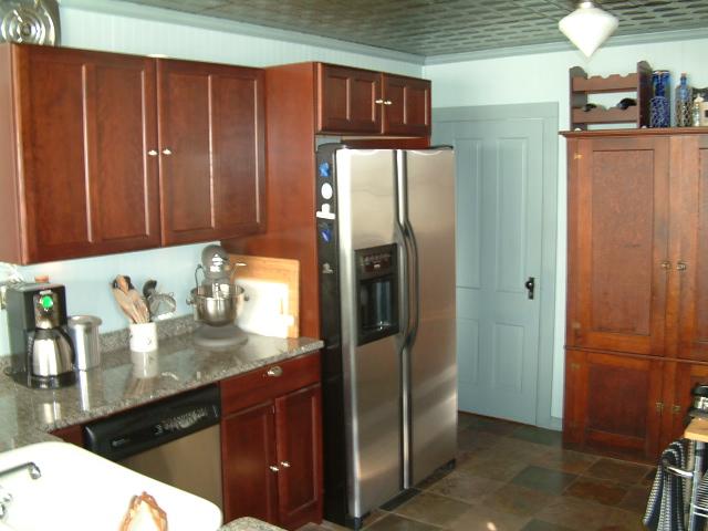 697 Gravel Road Canadensis, PA 18325 - Photo 3 of 10 Kitchen