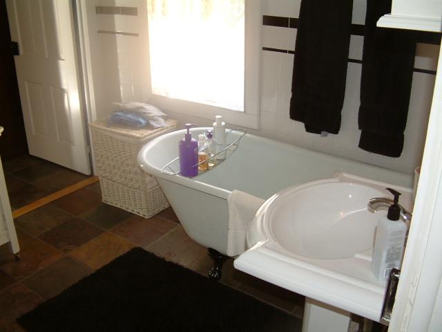 697 Gravel Road Canadensis, PA 18325 - Photo 8 of 10 Remodeled Bathroom