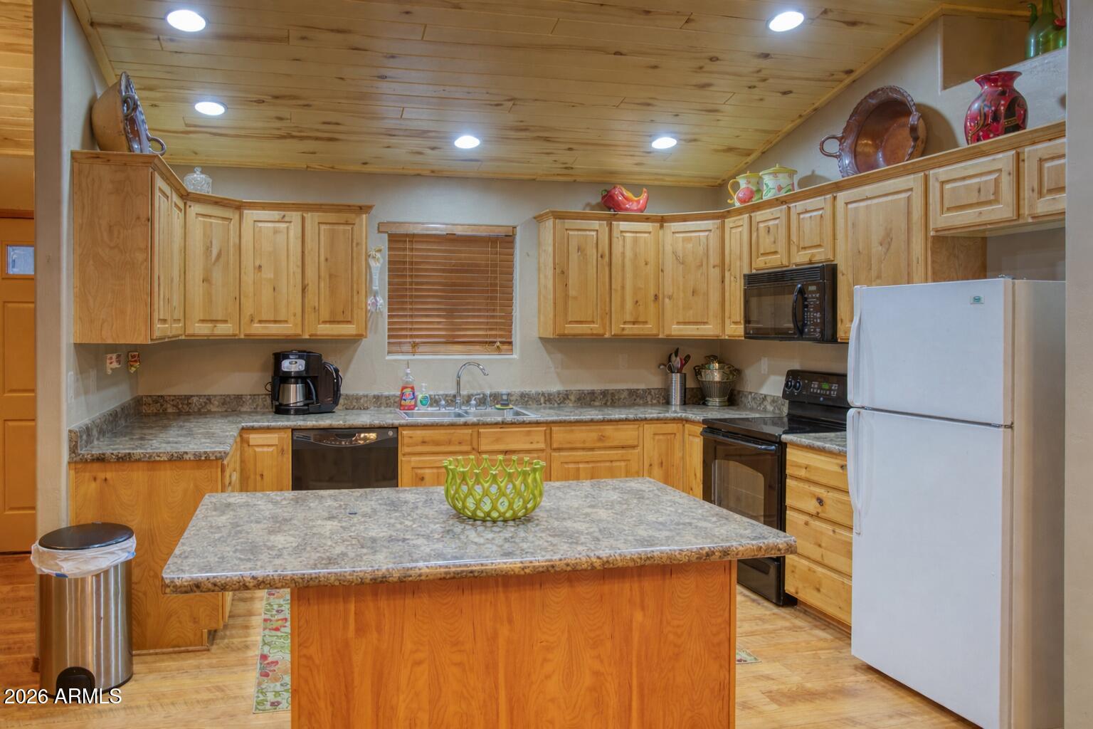 2949 Pine Rim Road Overgaard, AZ 85933 - Photo 6 of 14