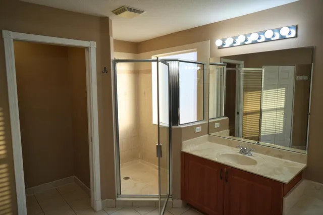 $3,200 | 2904 Southwest Venice Court, Palm City, FL 34990