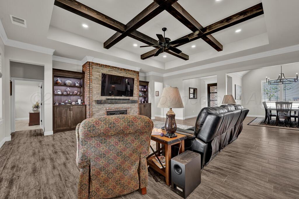 13621 Silverpointe Road Amarillo, TX 79124 - Photo 8 of 41 Living Area