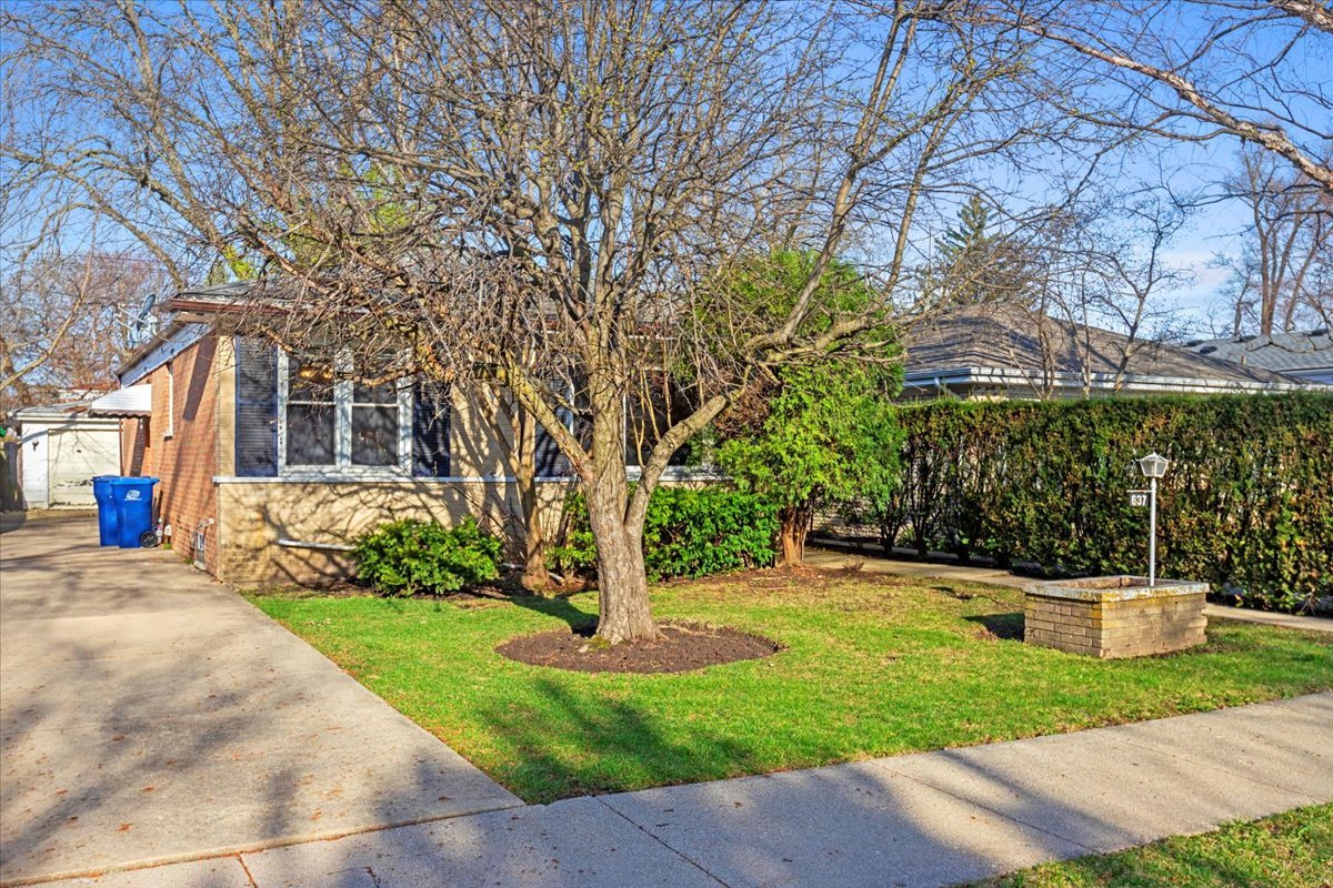 637 Long Road Wilmette, IL 60091 - Photo 1 of 16 Gallery Image 1