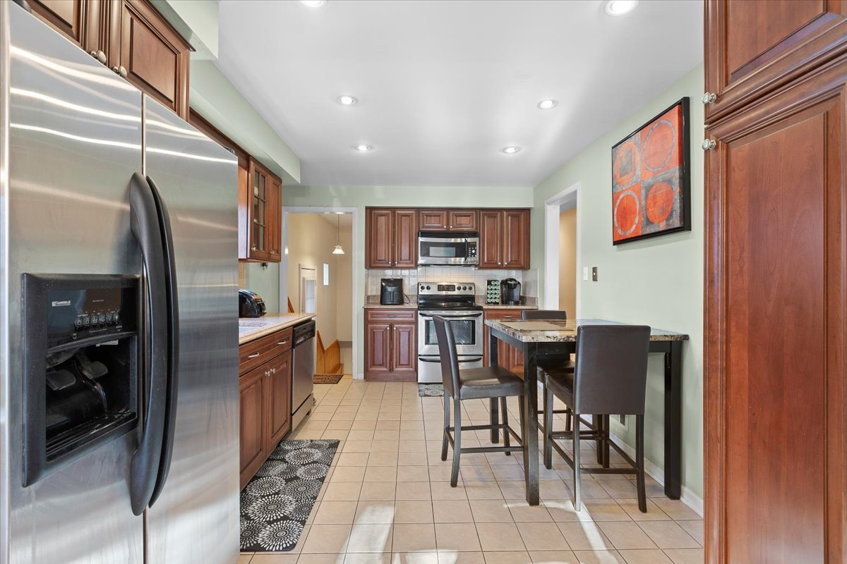 637 Long Road Wilmette, IL 60091 - Photo 5 of 16 Gallery Image 5