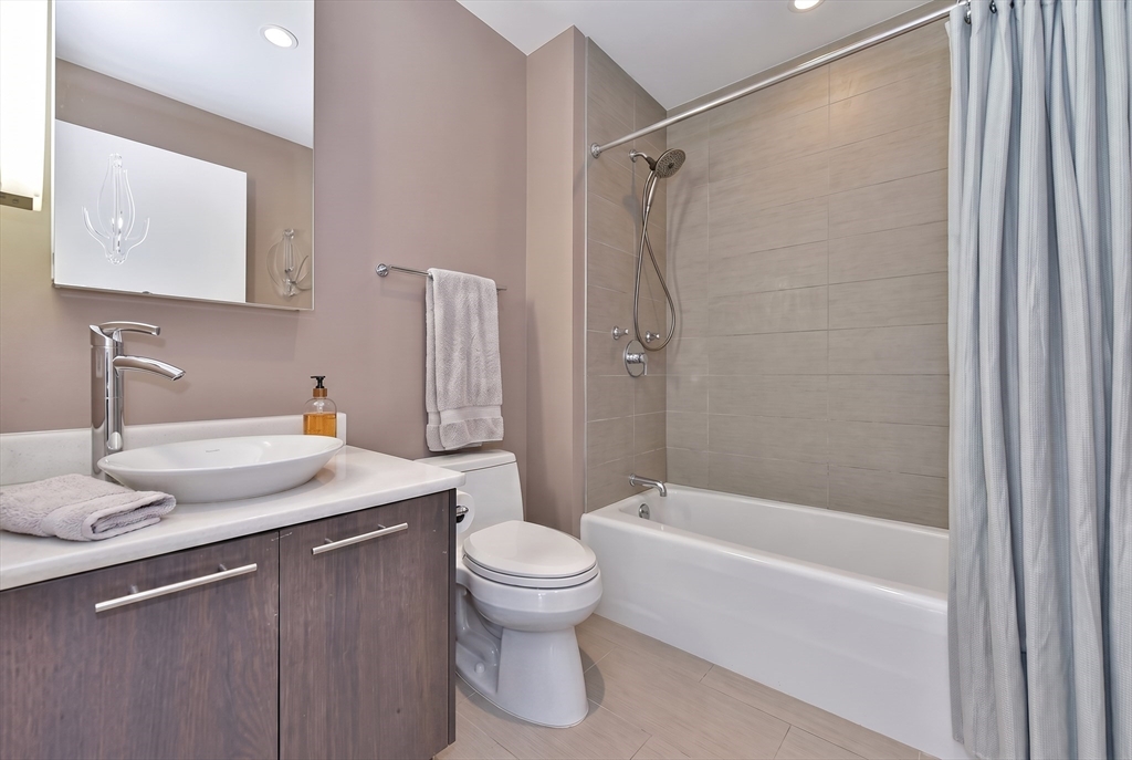 110 Stuart Street, Unit 18B Boston, MA 02116 - Photo 7 of 9 Gallery Image 7