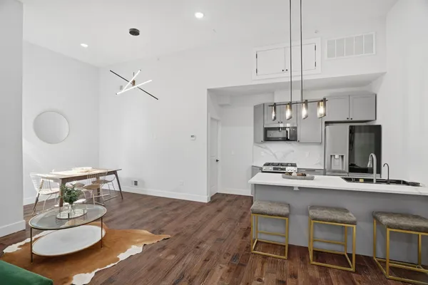 $545,000 | 104 Glenwood Avenue, Unit 303, Jersey City, NJ 07306