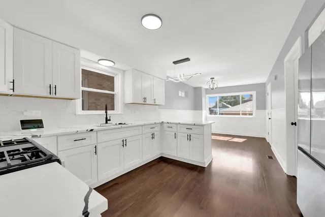 $2,000 | 7245 South Washtenaw Avenue, Unit 1, Chicago, IL 60629