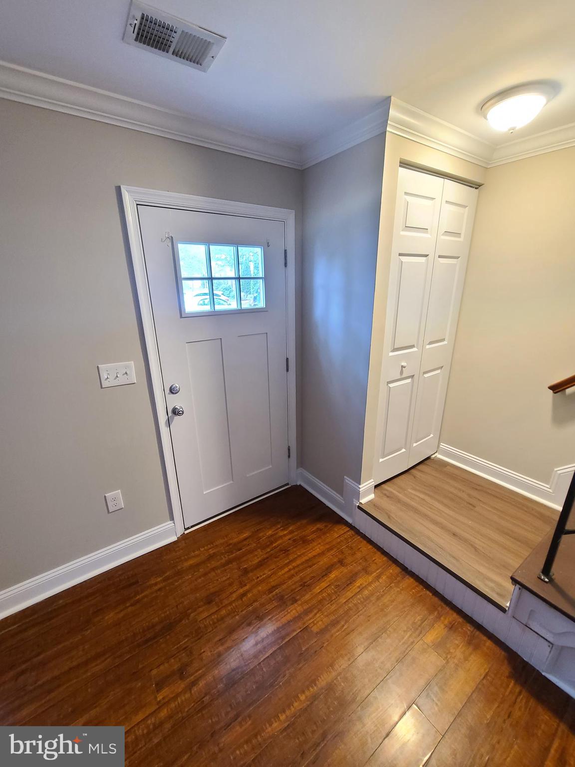 564 Lancaster Place Frederick, MD 21703 - Photo 2 of 34 Foyer