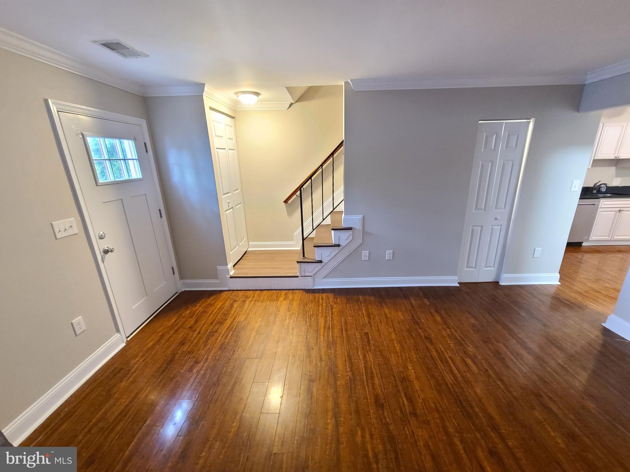 564 Lancaster Place Frederick, MD 21703 - Photo 5 of 34 Living Room