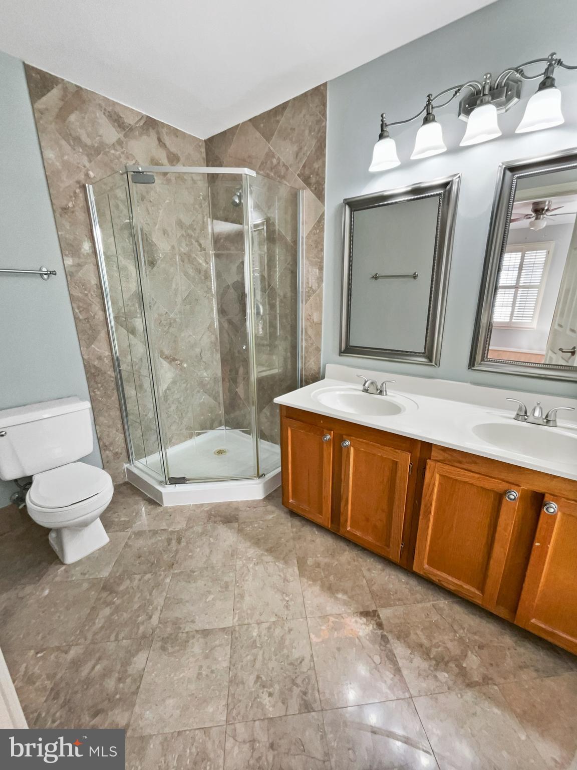 43388 Livery Square Ashburn, VA 20147 - Photo 23 of 28