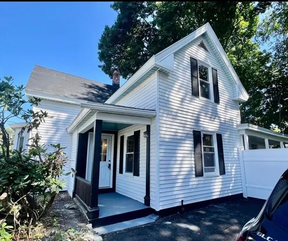 a view of a house and outdoor space