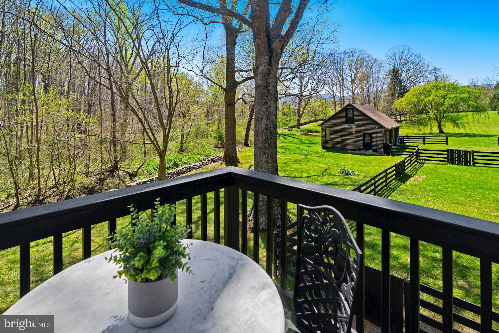 14091 Hume Road Hume, VA 22639 - Photo 16 of 41