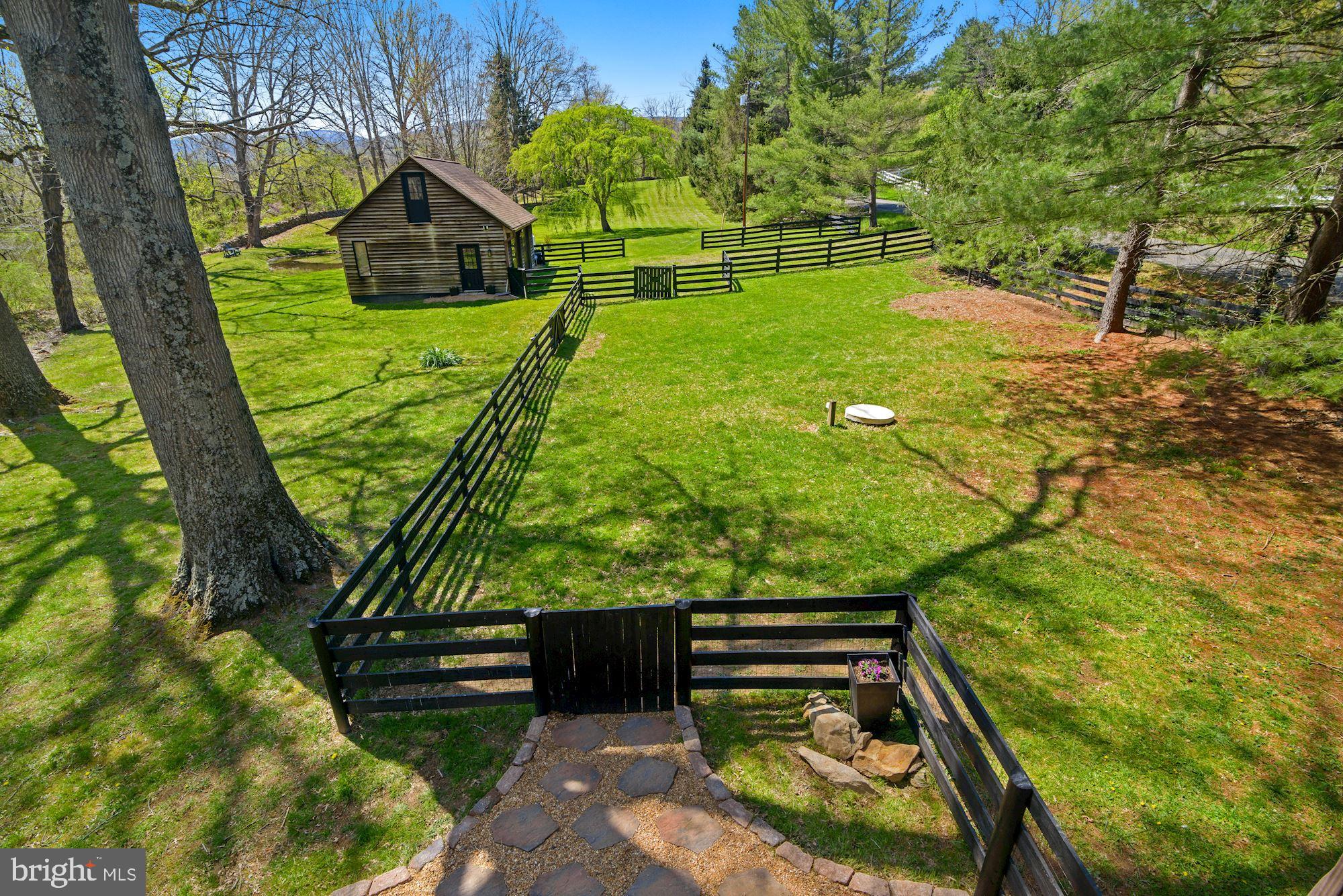 14091 Hume Road Hume, VA 22639 - Photo 17 of 41