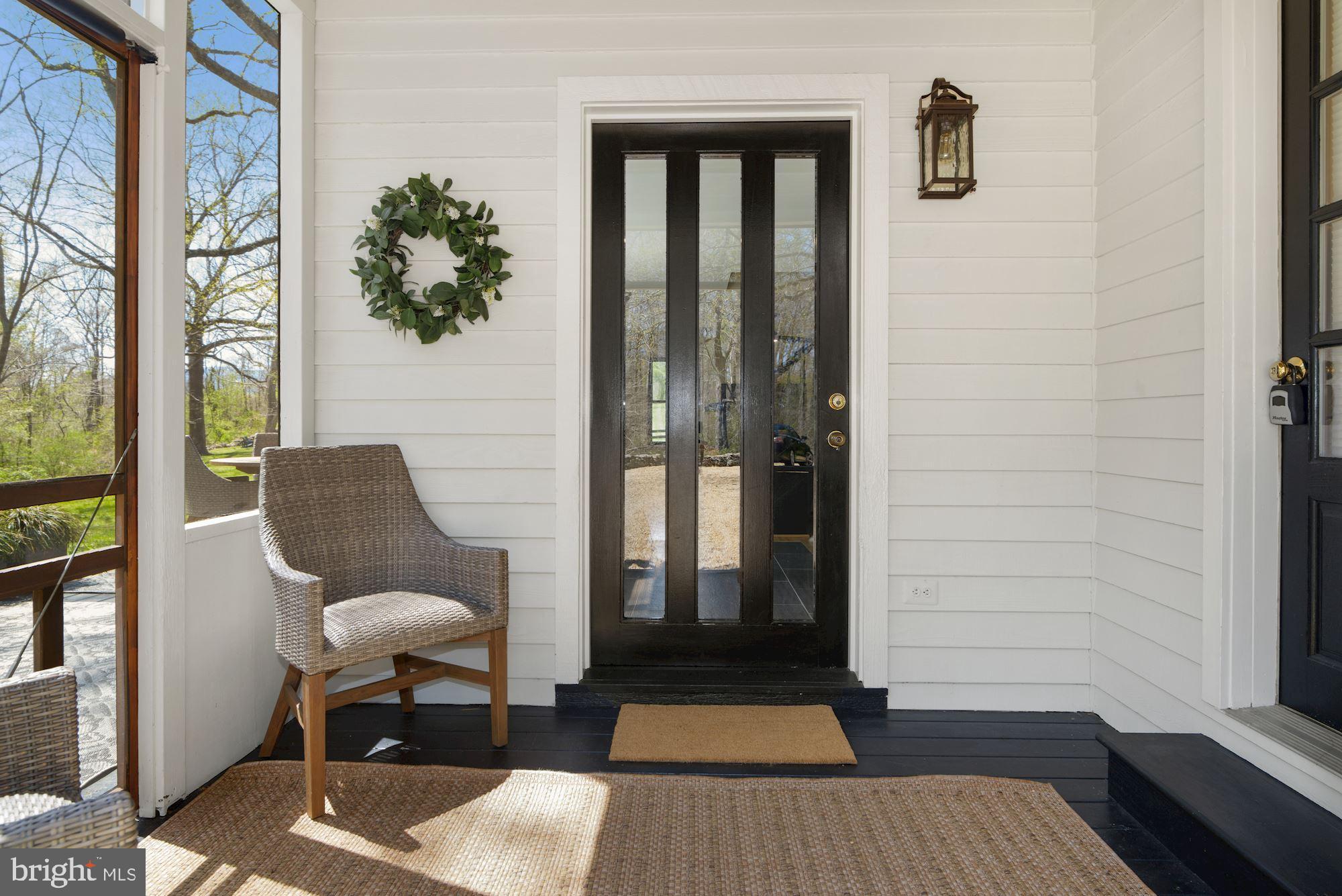 14091 Hume Road Hume, VA 22639 - Photo 3 of 41