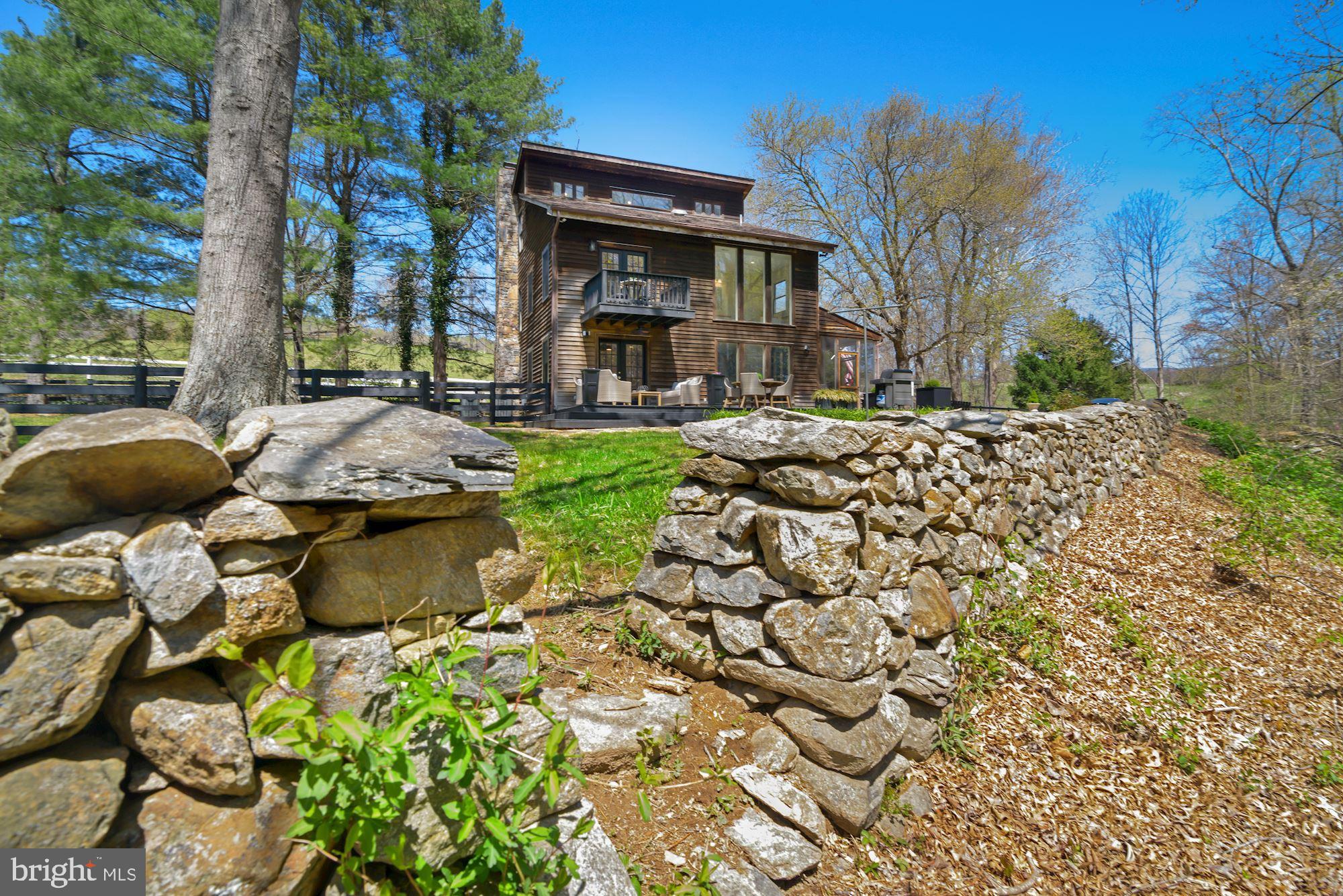 14091 Hume Road Hume, VA 22639 - Photo 32 of 41