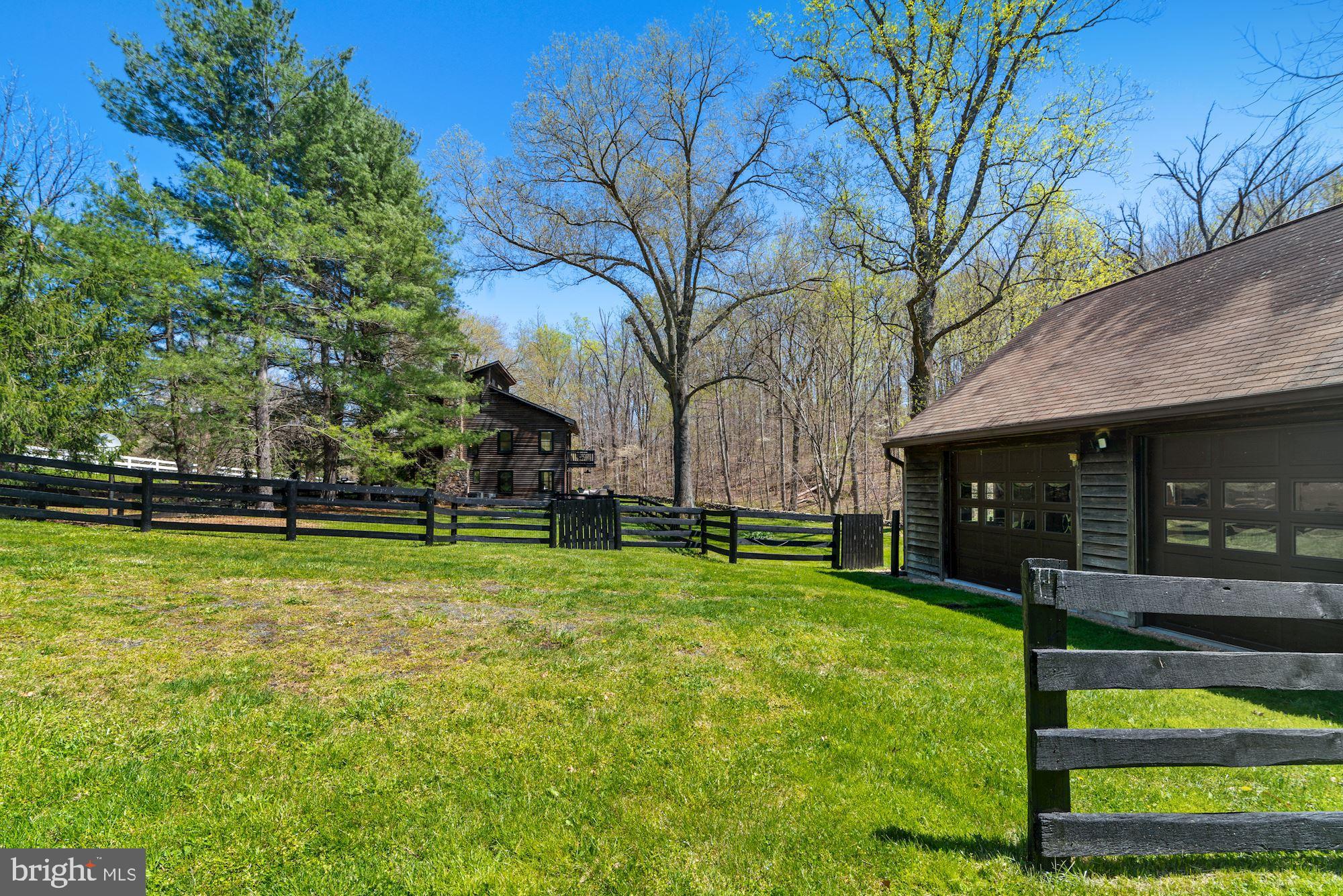 14091 Hume Road Hume, VA 22639 - Photo 36 of 41