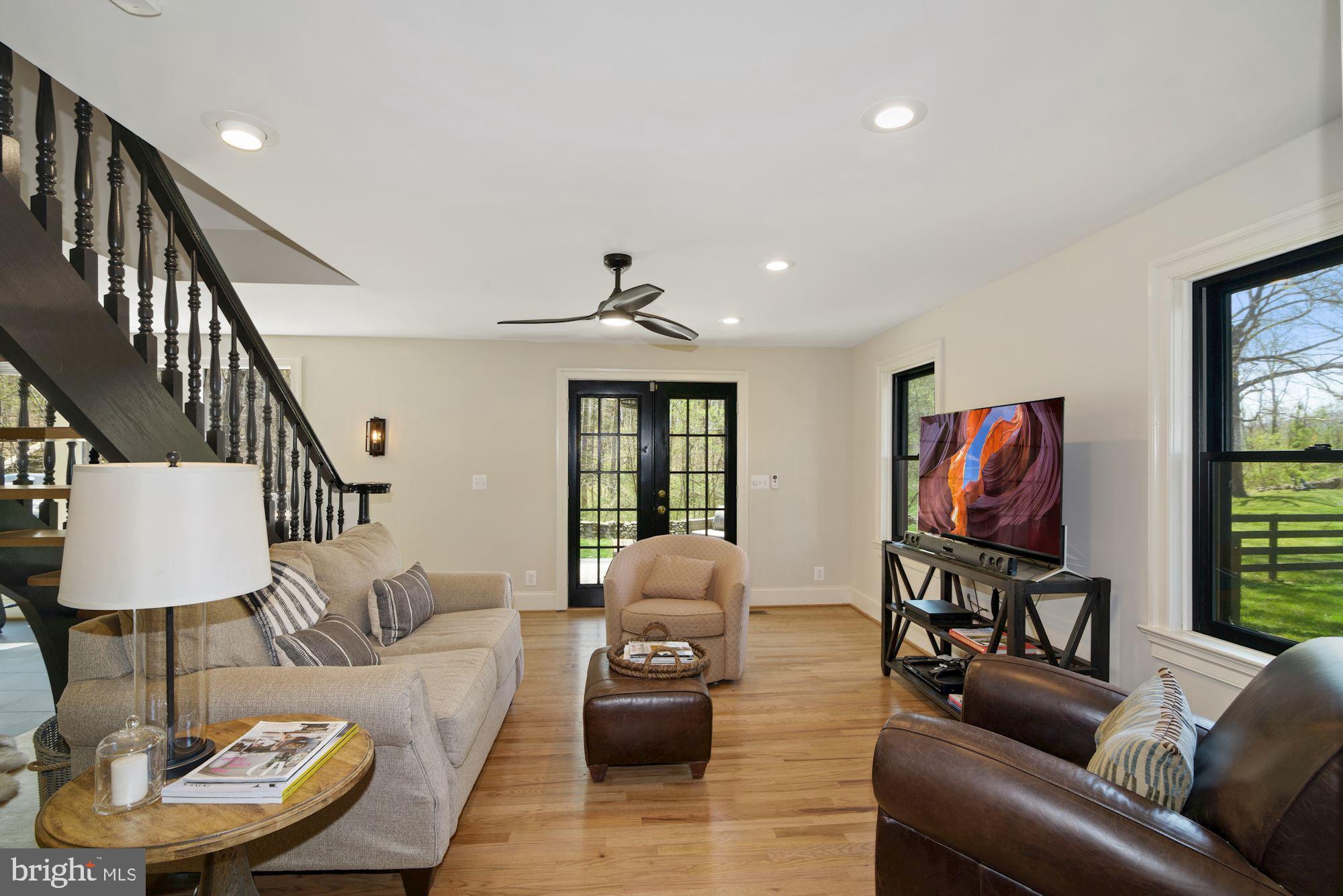 14091 Hume Road Hume, VA 22639 - Photo 6 of 41