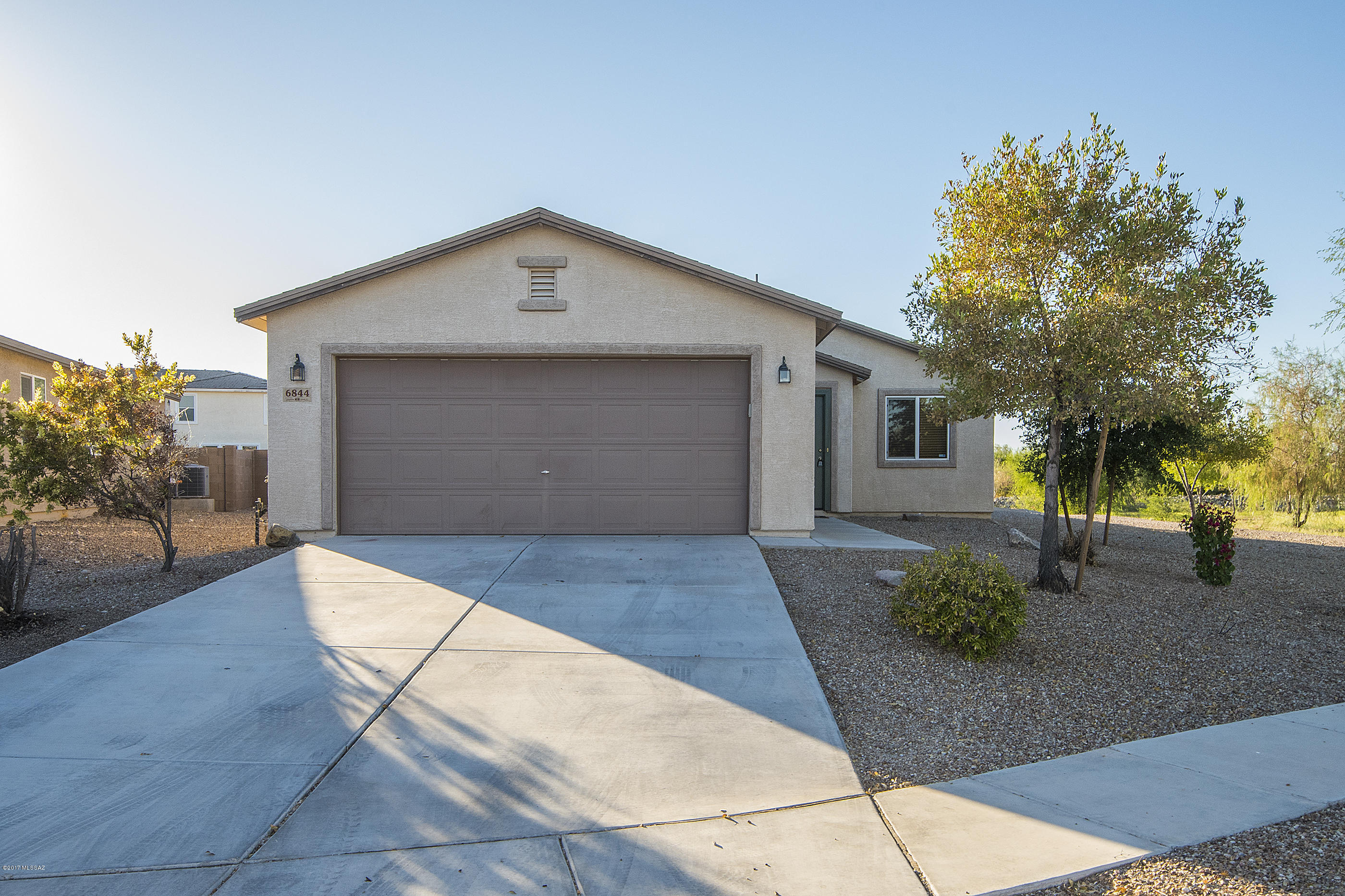 6844 South Bittercress Road Tucson, AZ 85756 - Photo 1 of 28 Gallery Image 1