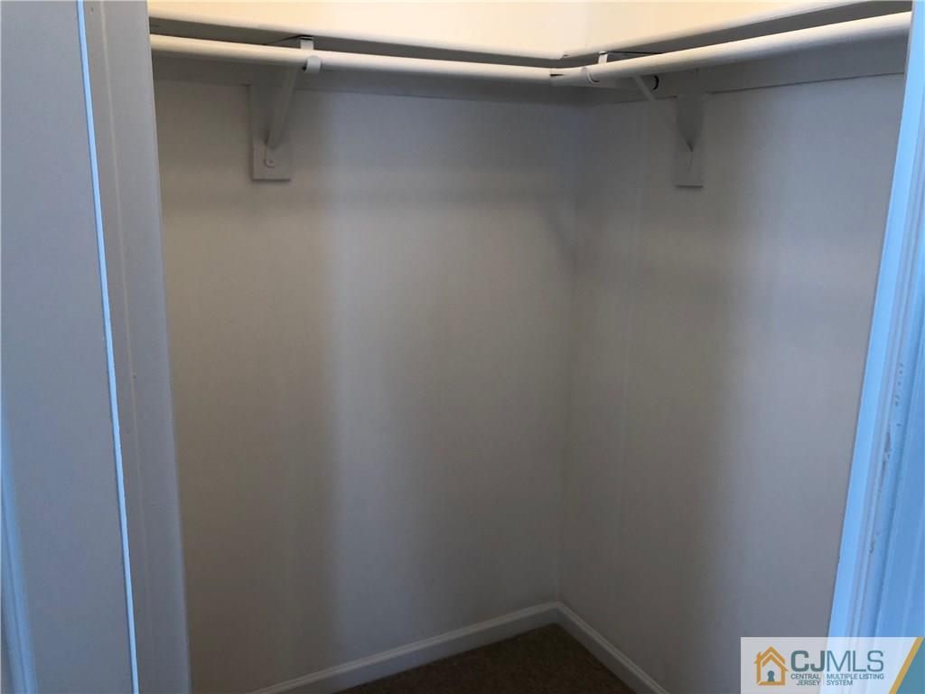 1804 Timber Oaks Road Edison, NJ 08820 - Photo 19 of 23 a close up view of a rack