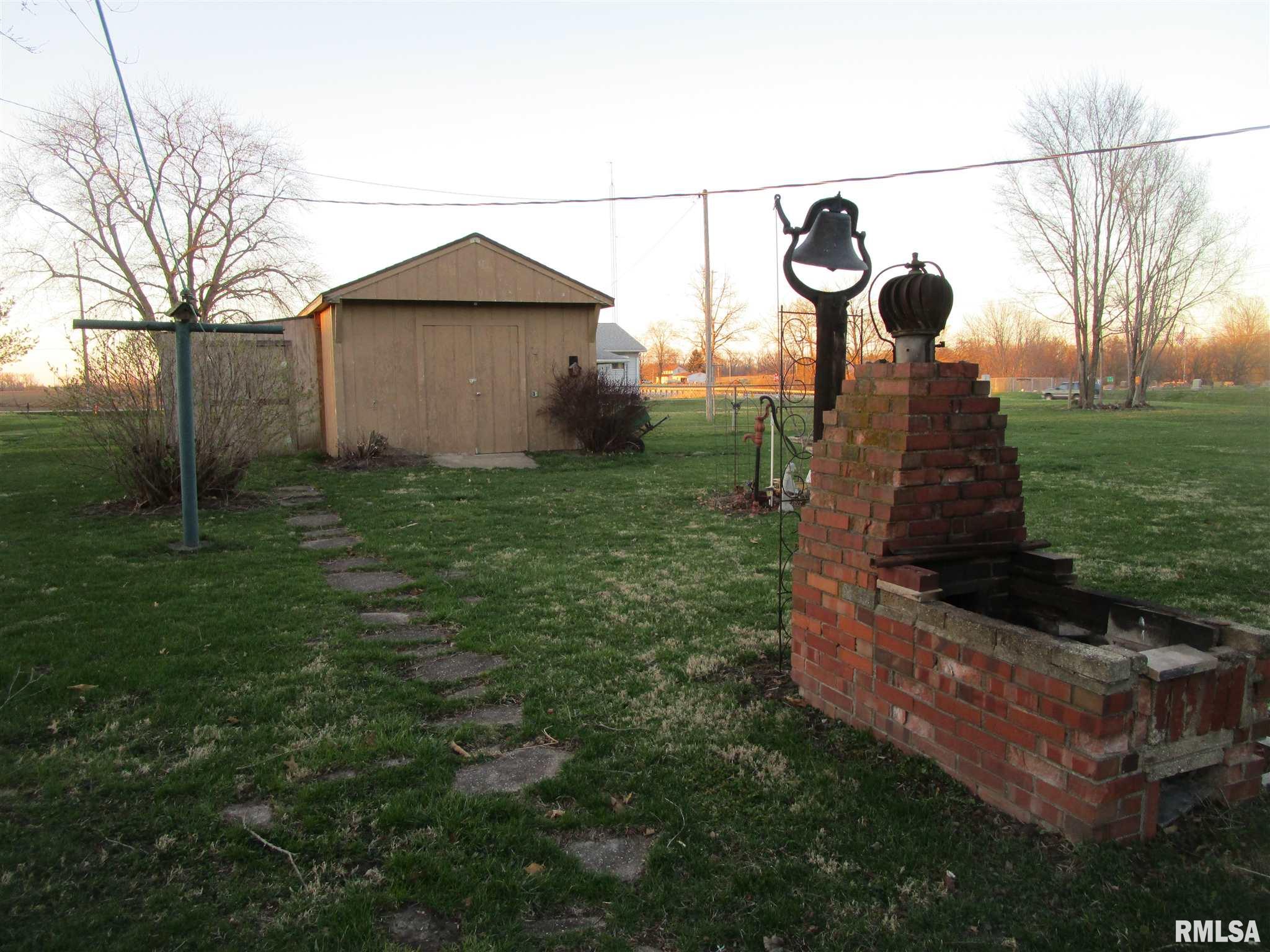 109 East 8th Street Canton, IL 61520 - Photo 7 of 50