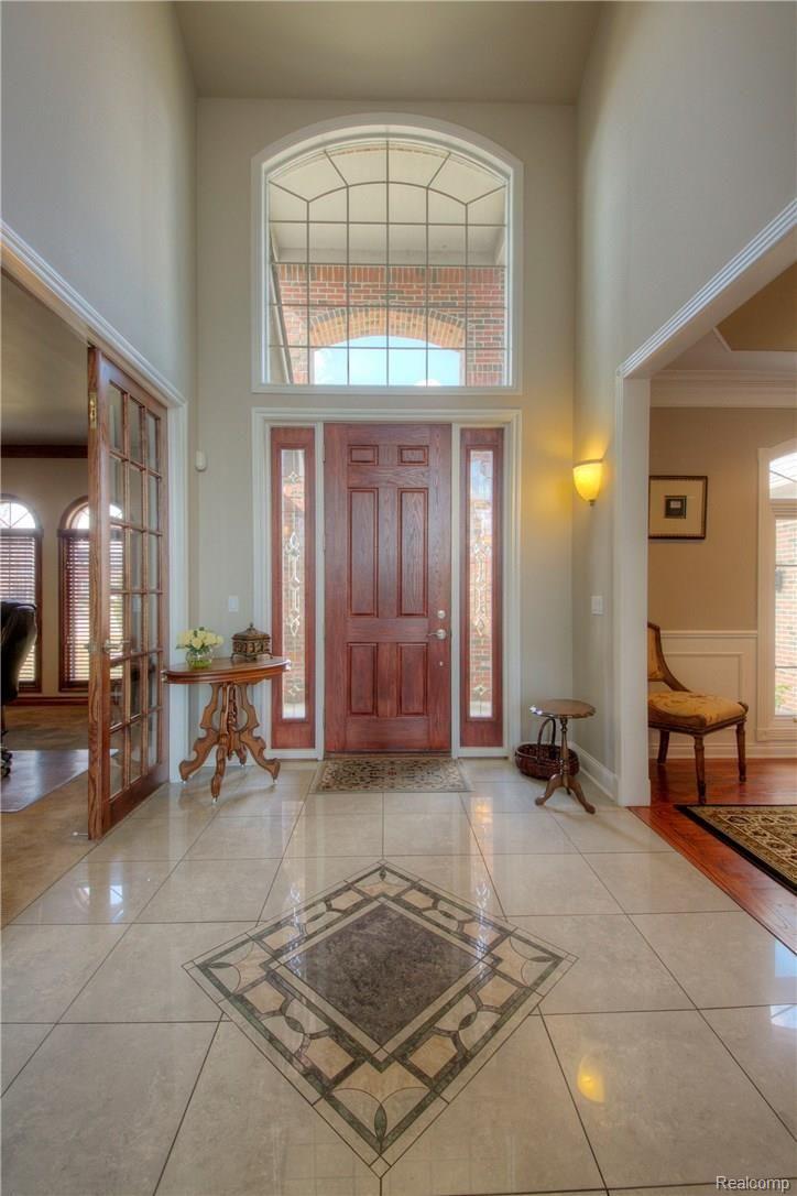 10592 Lighthouse Point South Lyon, MI 48178 - Photo 4 of 63 930A7257_8_9.jpg