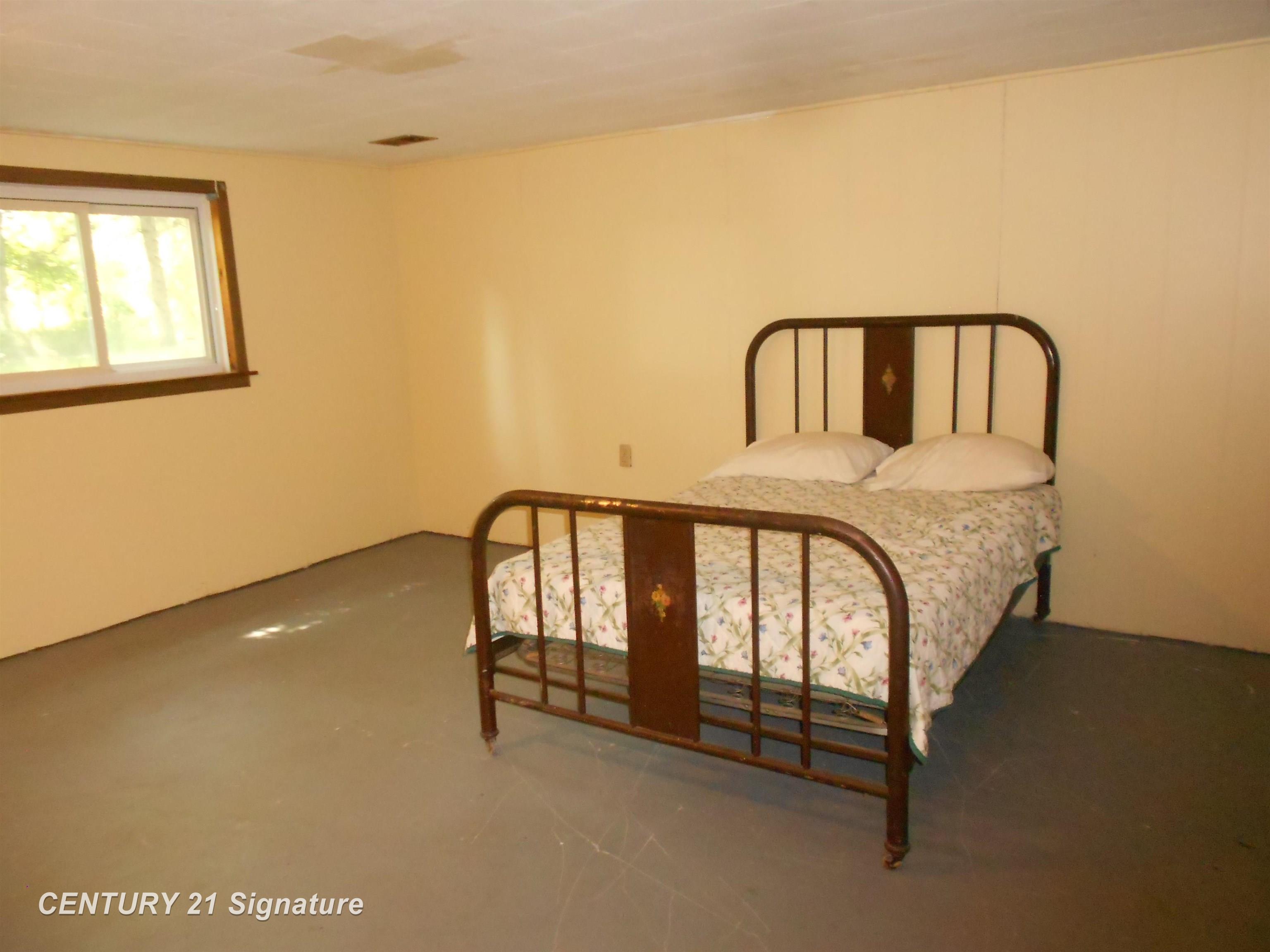 6825 Midland Road Freeland, MI 48623 - Photo 15 of 30