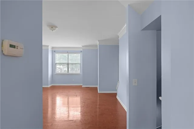 a view of empty room with window