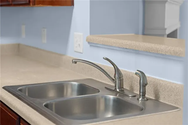 a close view of sink and tap