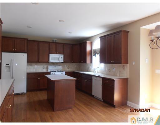 13 Mason Farm Road Flemington, NJ 08822 - Photo 6 of 20 Gallery Image 6
