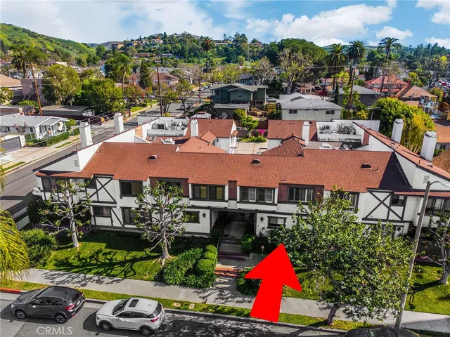 a house view with a outdoor space