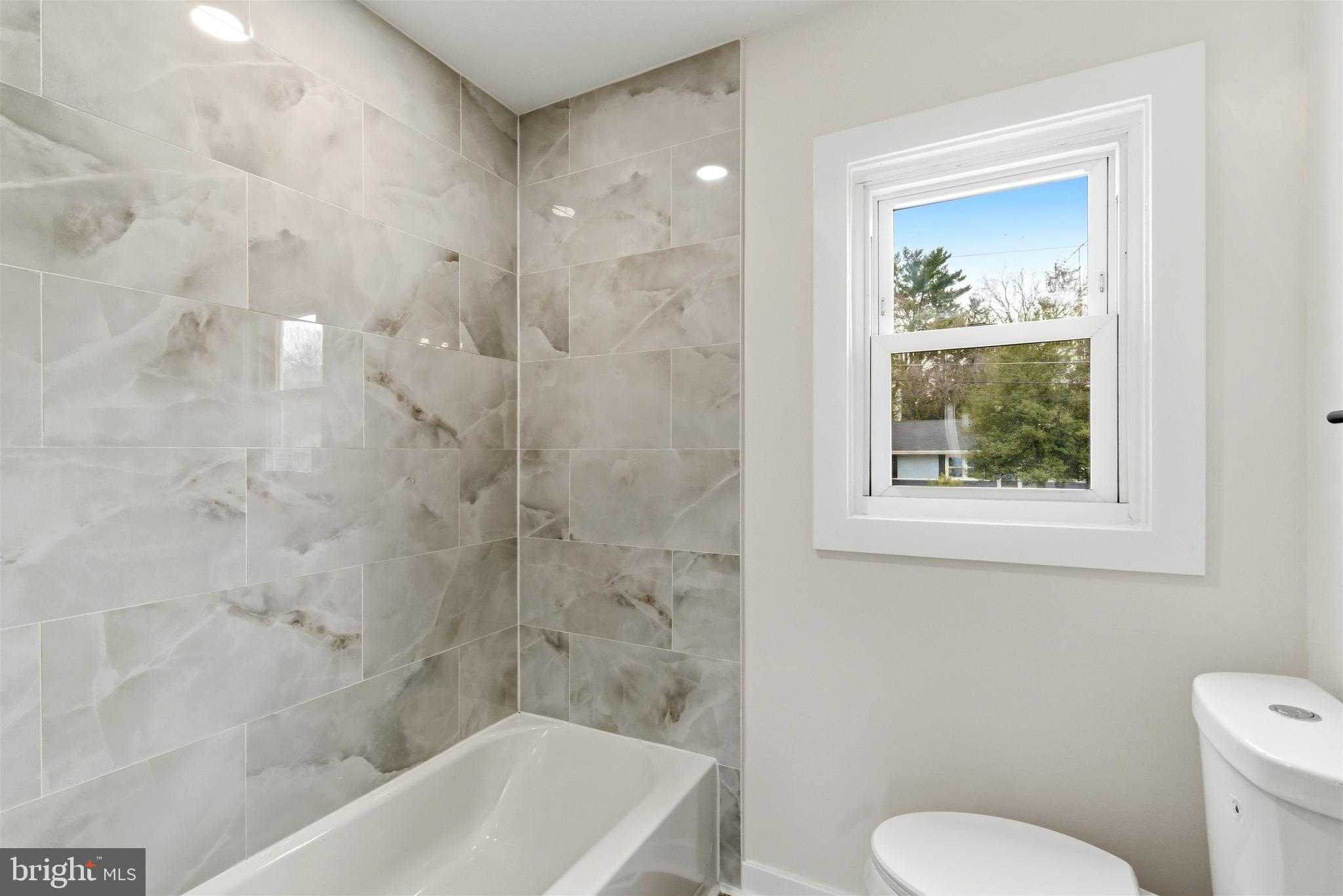 1988 Melvina Road Deptford, NJ 08096 - Photo 12 of 31