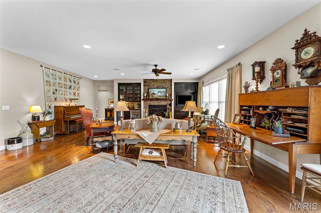 9906 Sappington Road St. Louis, MO 63128 - Photo 7 of 40 Gallery Image 7