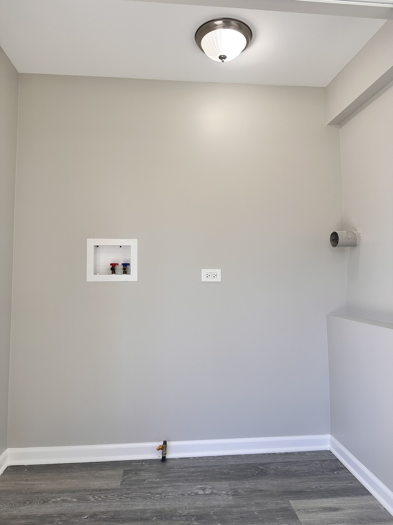 210 West Hall Street Leland, IL 60531 - Photo 17 of 36 a view of a small space with wooden floor