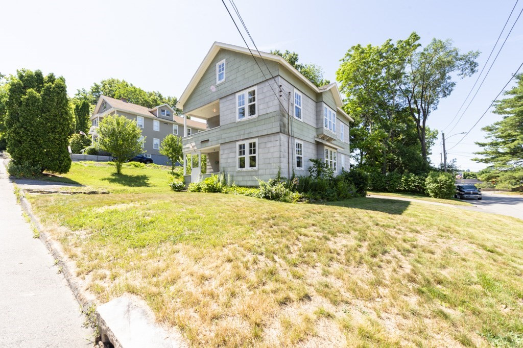 17 Hunnewell Road Worcester, MA 01606 - Photo 6 of 28