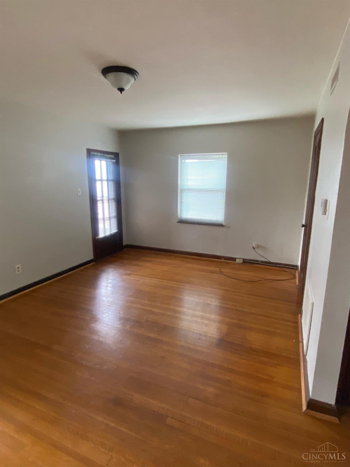 2363 Ravine Street Cincinnati, OH 45219 - Photo 4 of 18 Gallery Image 4