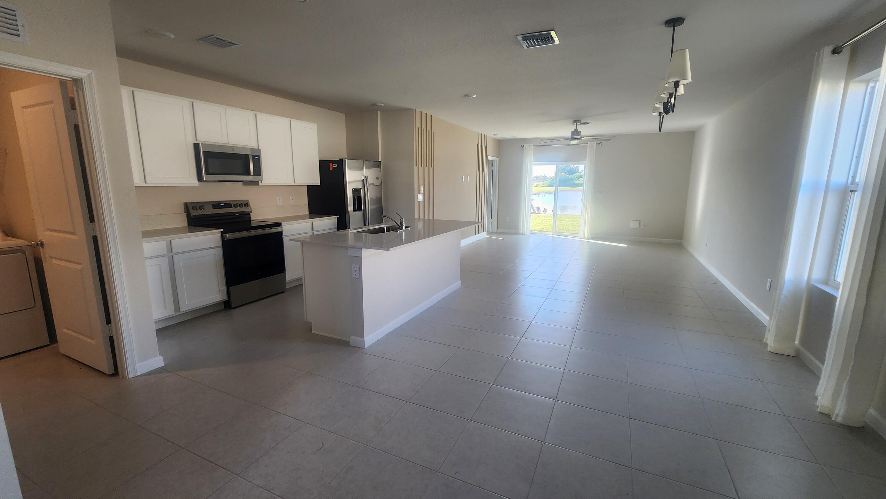 799 Carlyle Way Fort Pierce, FL 34947 - Photo 7 of 37 20251217_135651