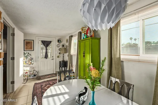 $2,500 | 12728 North 40th Place, Phoenix, AZ 85032