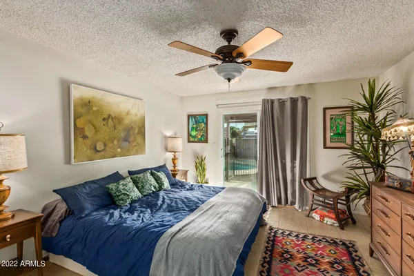 $2,500 | 12728 North 40th Place, Phoenix, AZ 85032