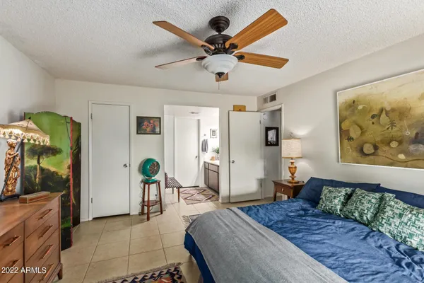 $2,500 | 12728 North 40th Place, Phoenix, AZ 85032