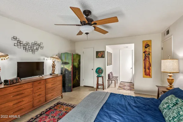 $2,500 | 12728 North 40th Place, Phoenix, AZ 85032