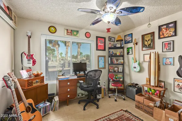 $2,500 | 12728 North 40th Place, Phoenix, AZ 85032