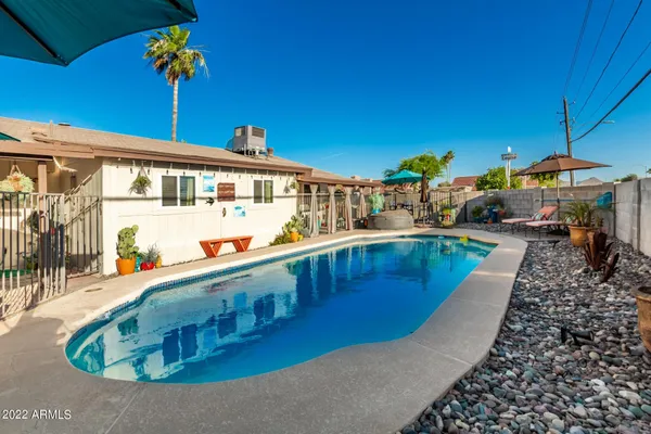 $2,500 | 12728 North 40th Place, Phoenix, AZ 85032