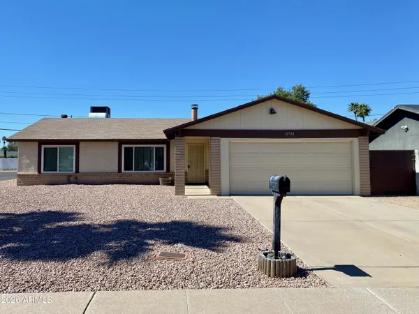 $2,500 | 12728 North 40th Place, Phoenix, AZ 85032